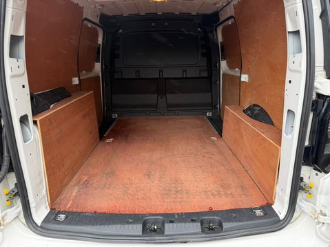 Volkswagen Caddy Maxi C20 TDI COMMERCE PRO 16