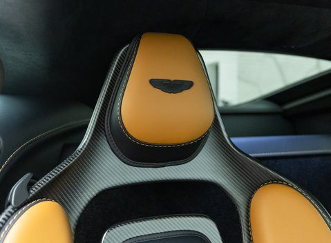 Aston Martin V12 Vantage 14