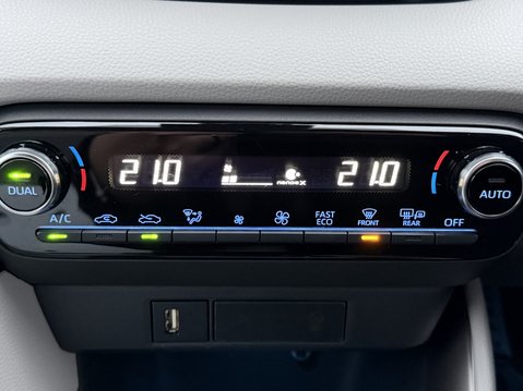 Toyota Yaris 1.5 Hybrid Excel 5dr CVT 26