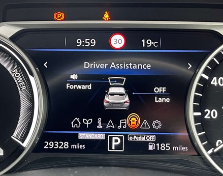 Nissan Juke 1.6 Juke Premiere Edition HEV CVT 5dr 35