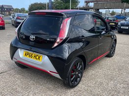 Toyota Aygo 1.0 Aygo X-Press VVT-i 5dr 9