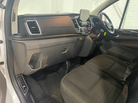 Ford Transit Custom 300 LIMITED DCIV ECOBLUE 11
