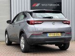 Vauxhall Grandland X 1.5 Turbo D BlueInjection SE Euro 6 (s/s) 5dr 4