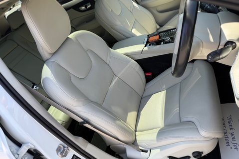 Volvo V60 RECHARGE T6 INSCRIPTION AWD - FULL MAIN DEALER SERVICE - HUGE SPEC 35
