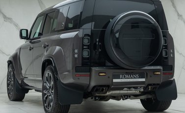 Land Rover Defender 110 OCTA 10