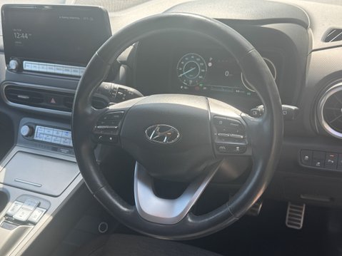 Hyundai KONA 39kWh Premium SUV 5dr Electric Auto (10.5kW Charger) (136 ps) 11