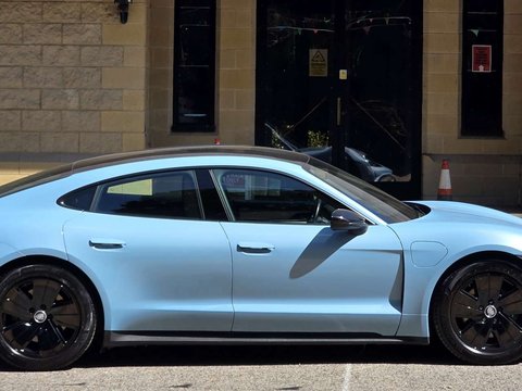 Porsche Taycan Taycan 4x2 4dr 29