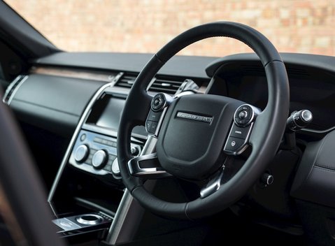 Land Rover Discovery Td6 HSE Luxury 11