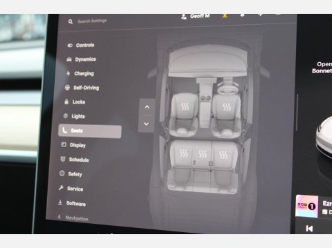 Tesla Model Y LONG RANGE AWD 18