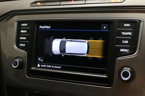 Volkswagen Passat 2.0 Passat Alltrack TDI BlueMotion Technology 4Motion Semi-Auto 4WD 5dr 46