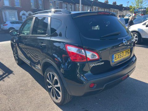 Nissan Qashqai 1.6 360 2WD Euro 5 5dr 4