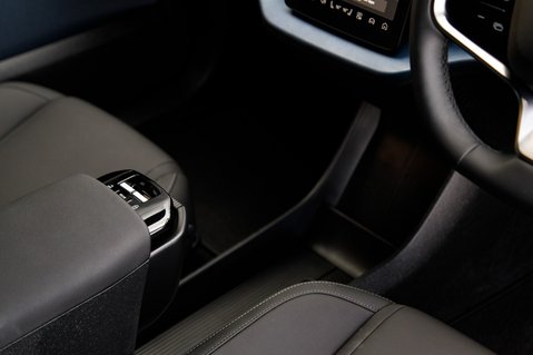 Volvo Ex30 PLUS 27