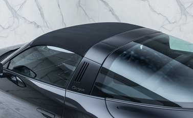 Porsche 911 Targa 4 GTS (992) 37