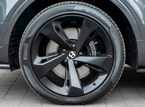 Bentley Bentayga 10