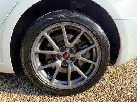 Tesla Model 3 Standard Range Plus Auto RWD 4dr 12