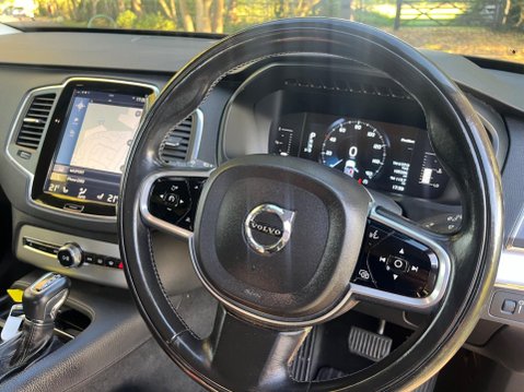 Volvo XC90 2.0 D5 PowerPulse Momentum Auto 4WD Euro 6 (s/s) 5dr 29