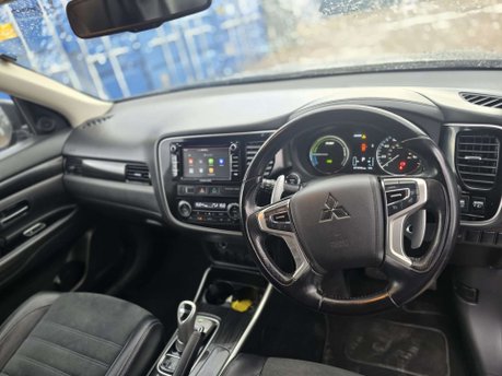 Mitsubishi Outlander 2.0h 12kWh Juro SUV 5dr Petrol Plug-in Hybrid CVT 4WD Euro 6 (s/s) (200 ps) 5