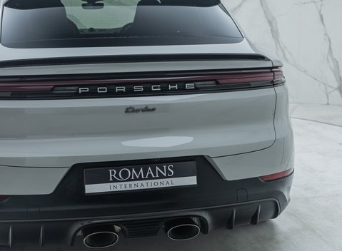 Porsche Cayenne TURBO E-HYBRID COUPE 33