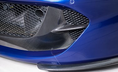 Ferrari 812 Superfast 28