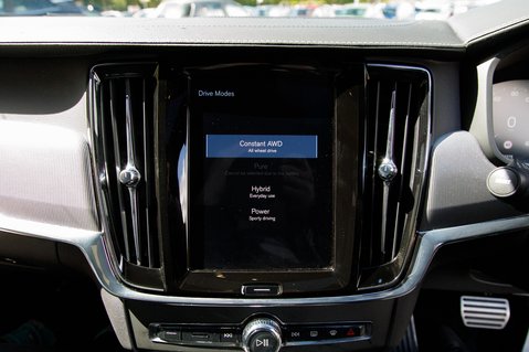 Volvo S90 RECHARGE T8 R-DESIGN AWD 29