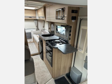 Peugeot Boxer ELDDIS AUTOQUEST SUPREME 196 DEALER SPECIAL 6 BERTH LOW PROFILE MOTORHOME 10