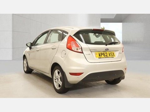 Ford Fiesta 1.0T EcoBoost Zetec Euro 5 (s/s) 5dr 4