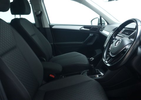 Volkswagen Tiguan 1.4 TSI SE Navigation SUV 5dr Petrol Manual Euro 6 (s/s) (150 ps) 43