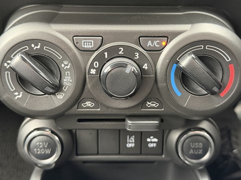 Suzuki Ignis 1.2 Dualjet 12V Hybrid SZ-T 5dr 26