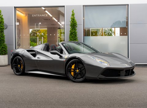 Ferrari 488 SPIDER 2