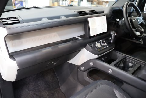 Land Rover Defender 110 2023 D300 HARD TOP X-DYNAMIC  21