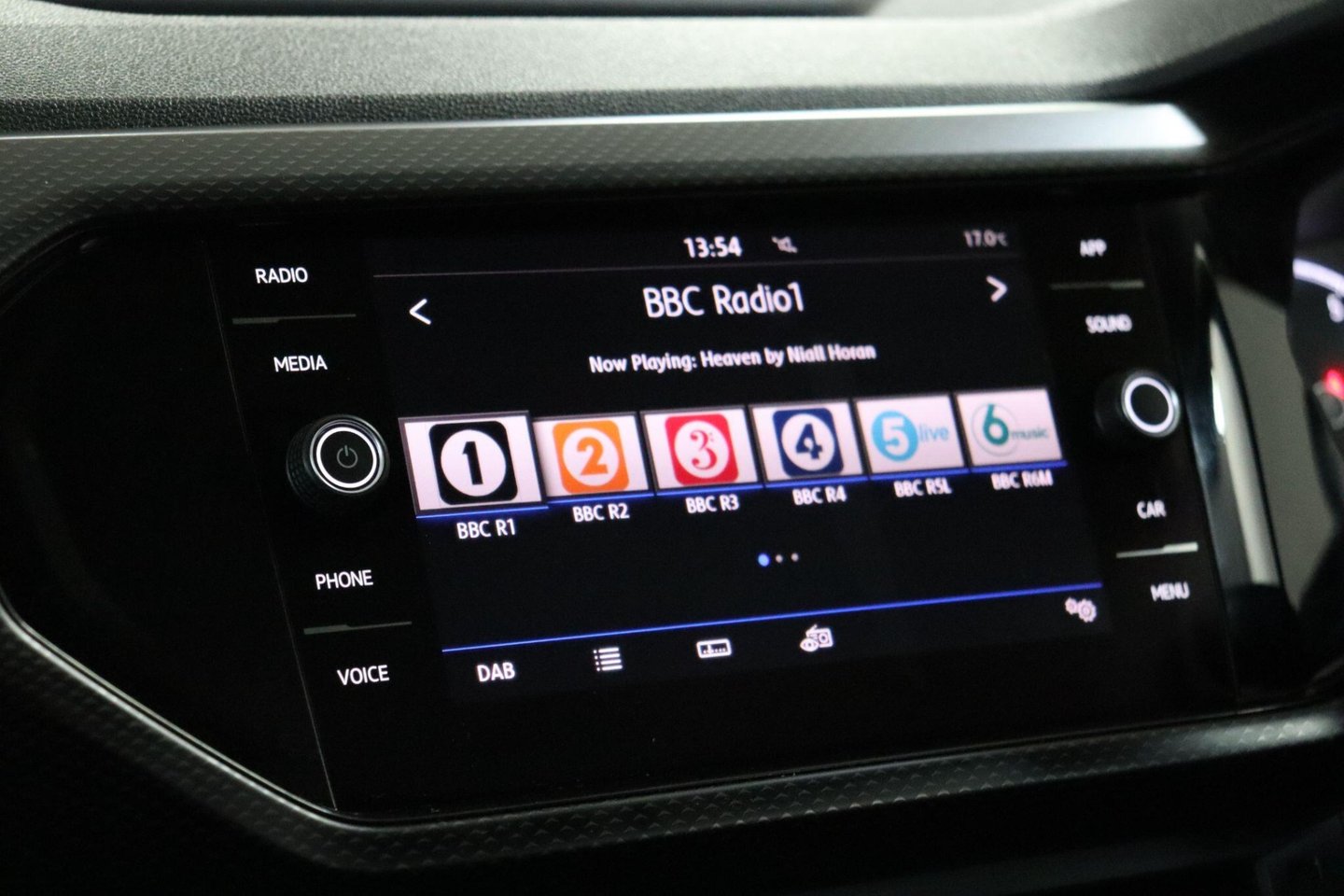 2019 Volkswagen T-Cross — image 34