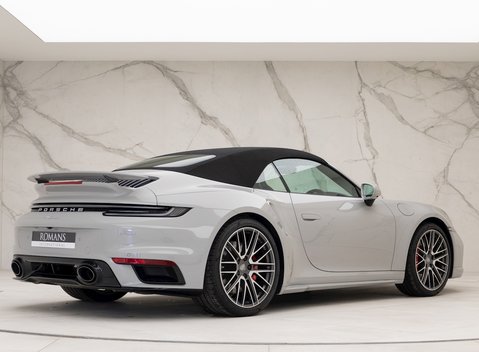 Porsche 911 Turbo Cabriolet (992) 8