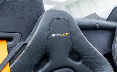 McLaren 675LT Spider MSO Carbon Series 24