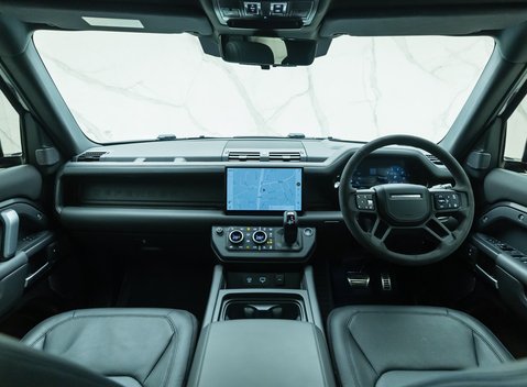 Land Rover Defender 110 V8 Carpathian Edition 17