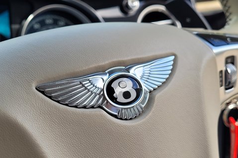 Bentley Flying Spur V8 22