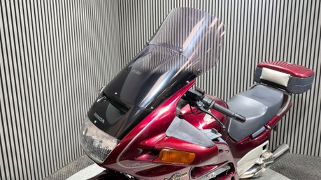 Honda ST 2000 42K PROJECT BIKE SPARES OR REPAIR SPORTS TOURER 19