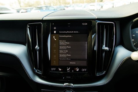 Volvo XC60 D4 MOMENTUM 24