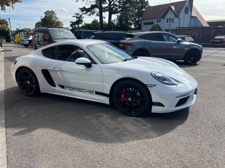 Porsche 718 CAYMAN PDK 10