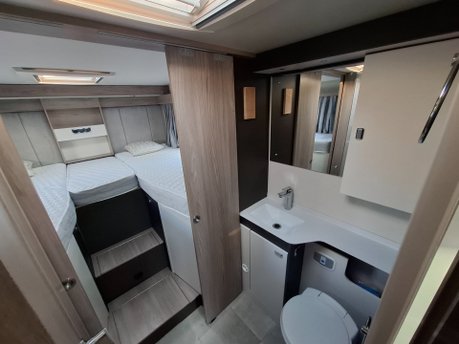 Swift Voyager 584 2023 Auto 15