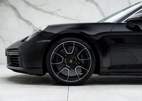 Porsche 911 Turbo S (992) 