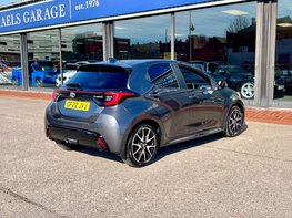 Toyota Yaris 1.5 Yaris Dynamic HEV CVT 5dr 8