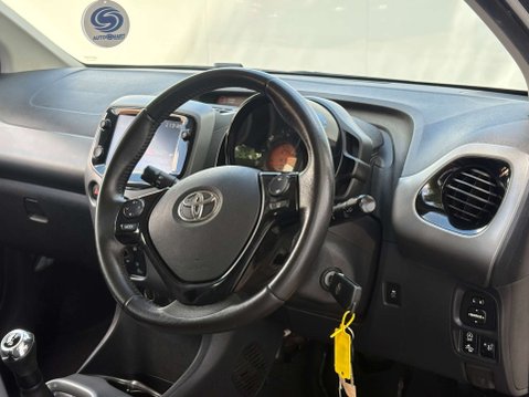 Toyota Aygo 1.0 Aygo X-Play TSS VVT-i 5dr 32