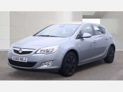 Vauxhall Astra 1.6 16v SE Hatchback 5dr Petrol Manual Euro 5 (115 ps) 5