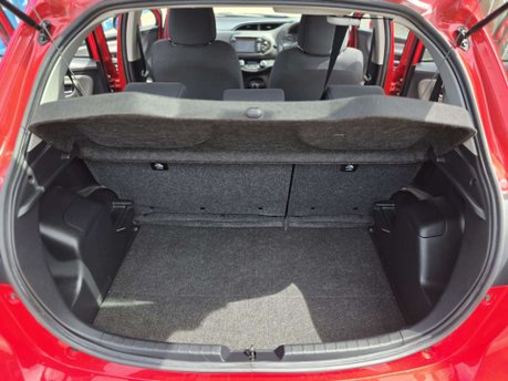 Toyota Yaris 1.5 VVT-h Icon Hatchback 5dr Petrol Hybrid E-CVT Euro 6 (s/s) (100 ps) 37