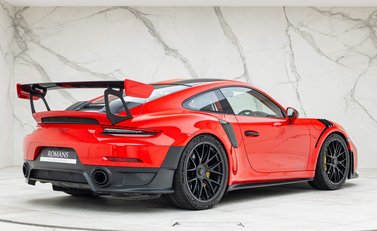 Porsche 911 GT2 RS (991) 28