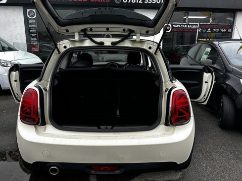 Mini Hatch COOPER CLASSIC 10