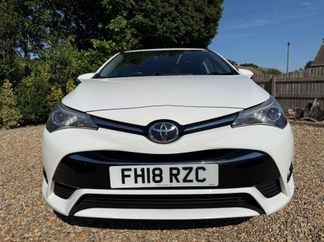 Toyota Avensis 2.0 D-4D Business Edition Touring Sports Euro 6 (s/s) 5dr 6