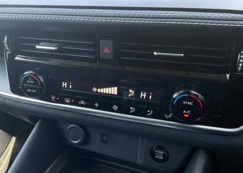 Nissan Qashqai DIG-T N-CONNECTA 21