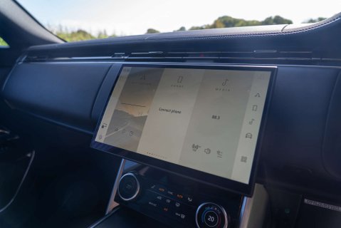 Land Rover Range Rover P440e SE 15