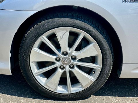 Toyota Crown 3.5 Hybrid Special Edition 5dr 44